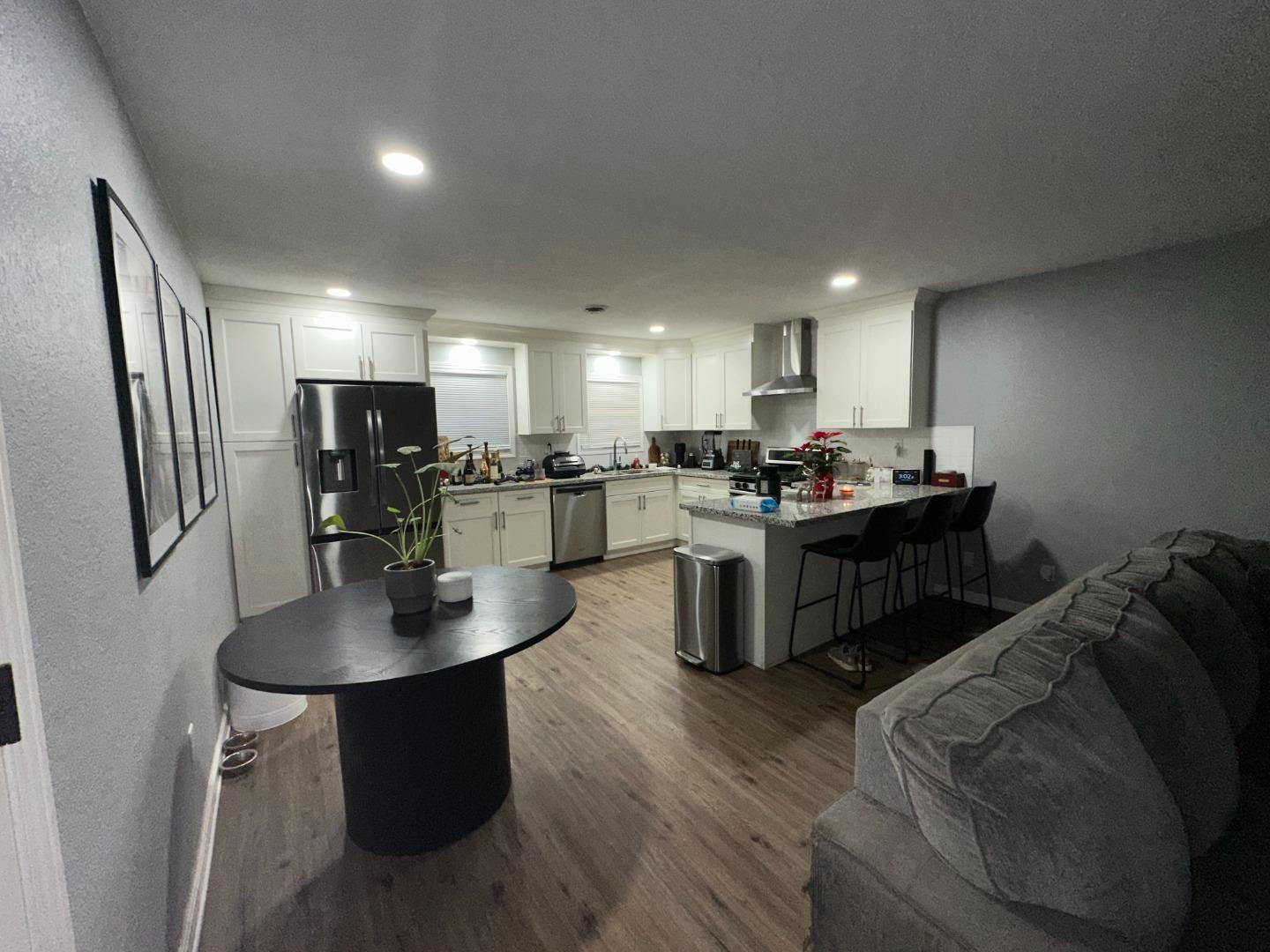 Detail Gallery Image 2 of 13 For 3522 E Forest Lake Rd, Acampo,  CA 95220 - 3 Beds | 2 Baths
