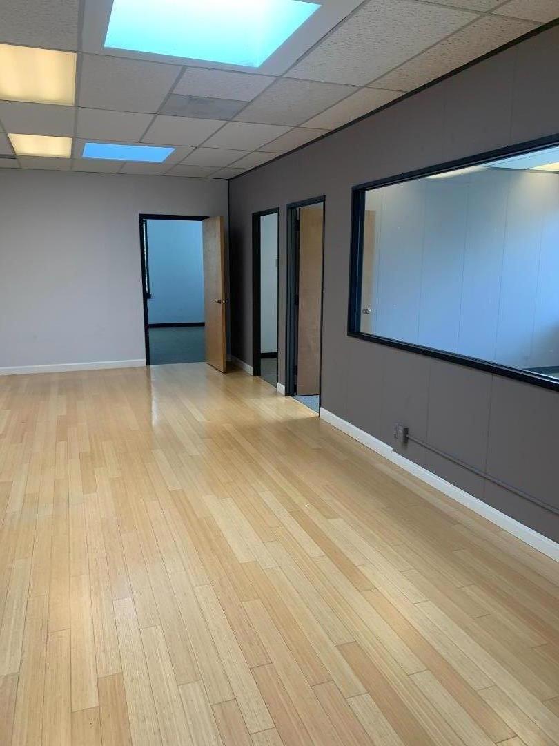 Detail Gallery Image 2 of 12 For 1200 Howard Ave #201,  Burlingame,  CA 94010 - – Beds | – Baths