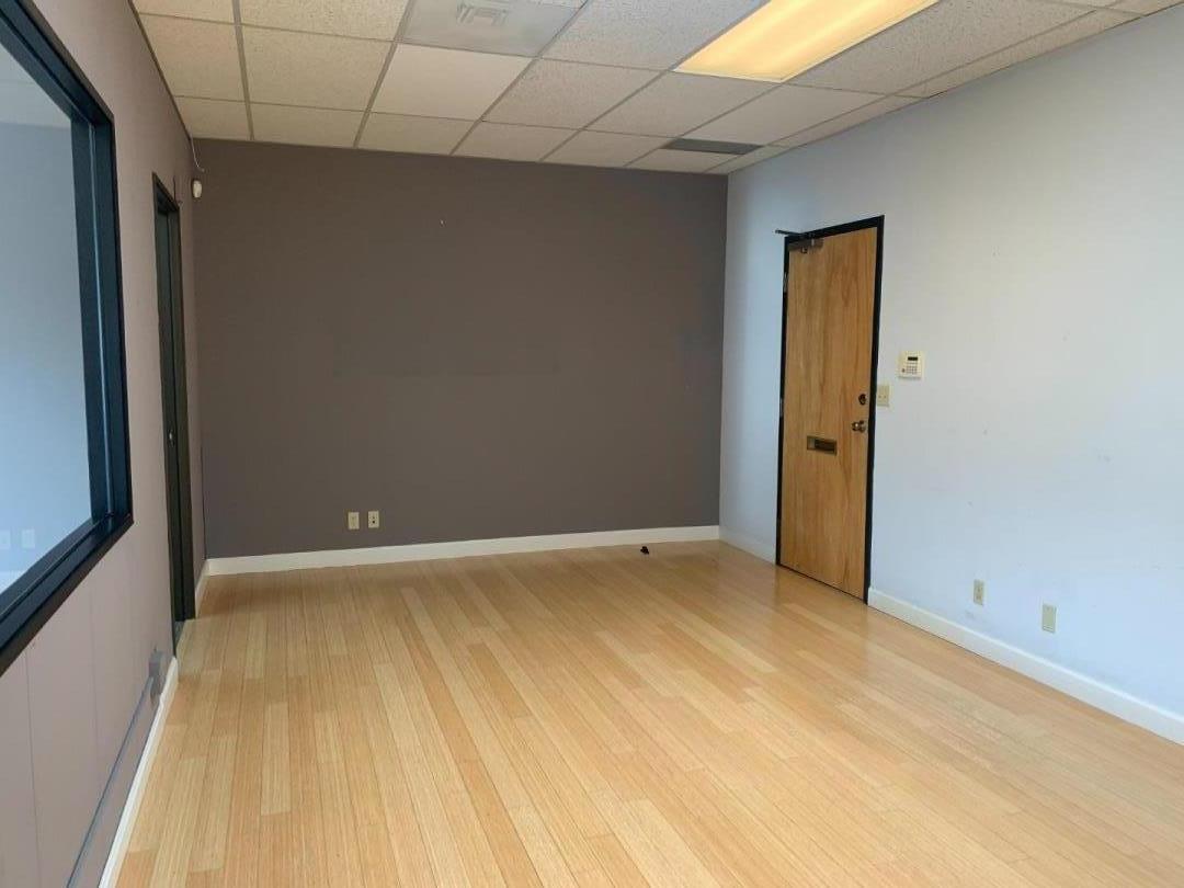 Detail Gallery Image 6 of 12 For 1200 Howard Ave #201,  Burlingame,  CA 94010 - – Beds | – Baths