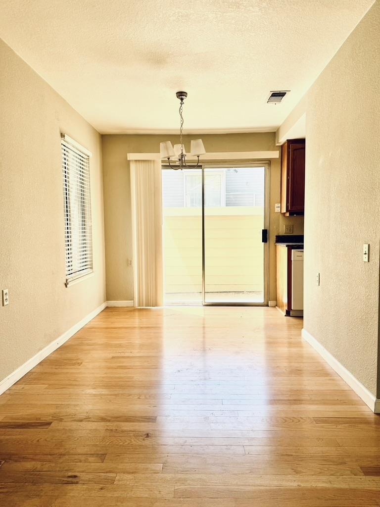 Detail Gallery Image 3 of 13 For 11330 Fair Oaks Blvd #102,  Fair Oaks,  CA 95628 - 2 Beds | 1 Baths