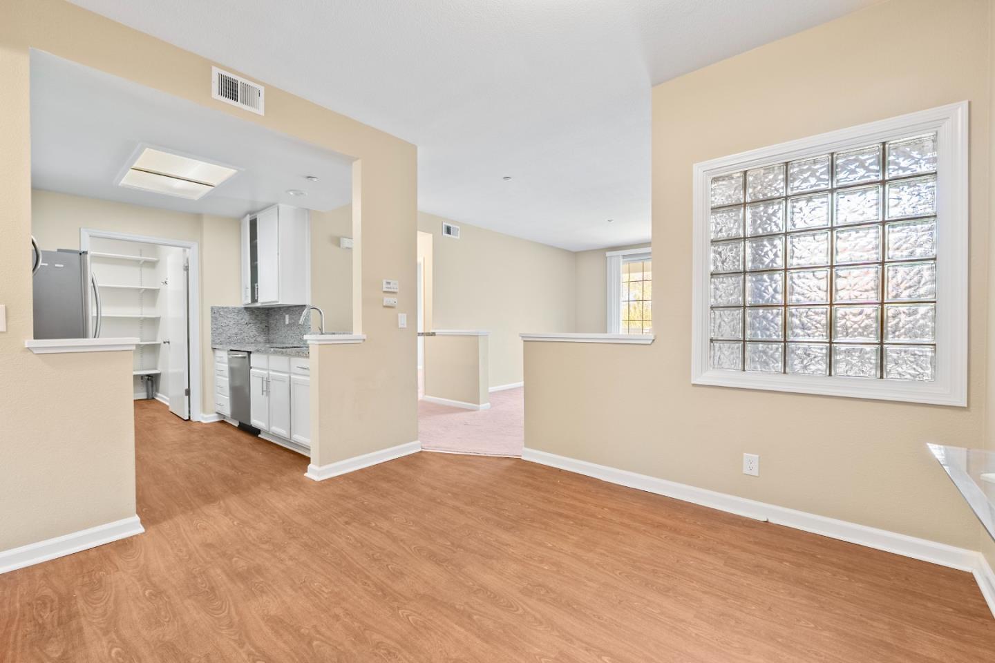 Detail Gallery Image 6 of 26 For 605 Arcadia Ter #204,  Sunnyvale,  CA 94085 - 2 Beds | 2 Baths