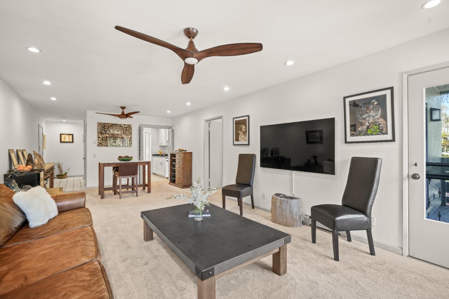Detail Gallery Image 14 of 22 For 4008 Farm Hill Blvd #204,  Redwood City,  CA 94061 - 3 Beds | 2 Baths