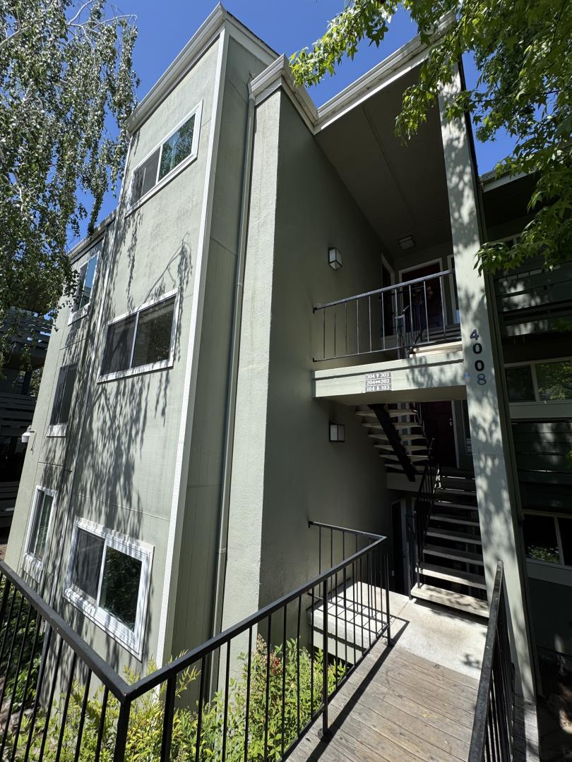 Detail Gallery Image 22 of 22 For 4008 Farm Hill Blvd #204,  Redwood City,  CA 94061 - 3 Beds | 2 Baths
