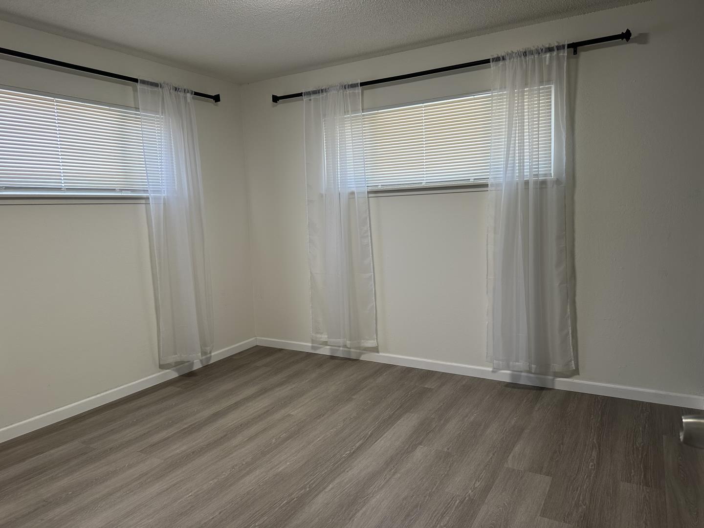 Detail Gallery Image 7 of 9 For 399 Dunster Dr, Campbell,  CA 95008 - 2 Beds | 1 Baths