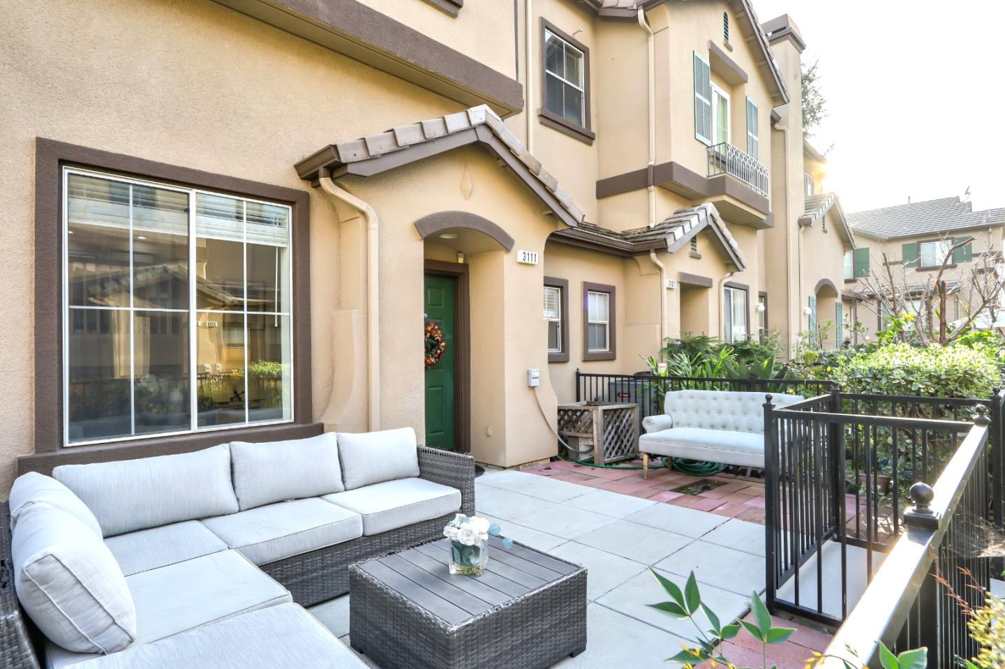 Detail Gallery Image 2 of 24 For 3111 White Riesling Pl, San Jose,  CA 95135 - 3 Beds | 2/1 Baths