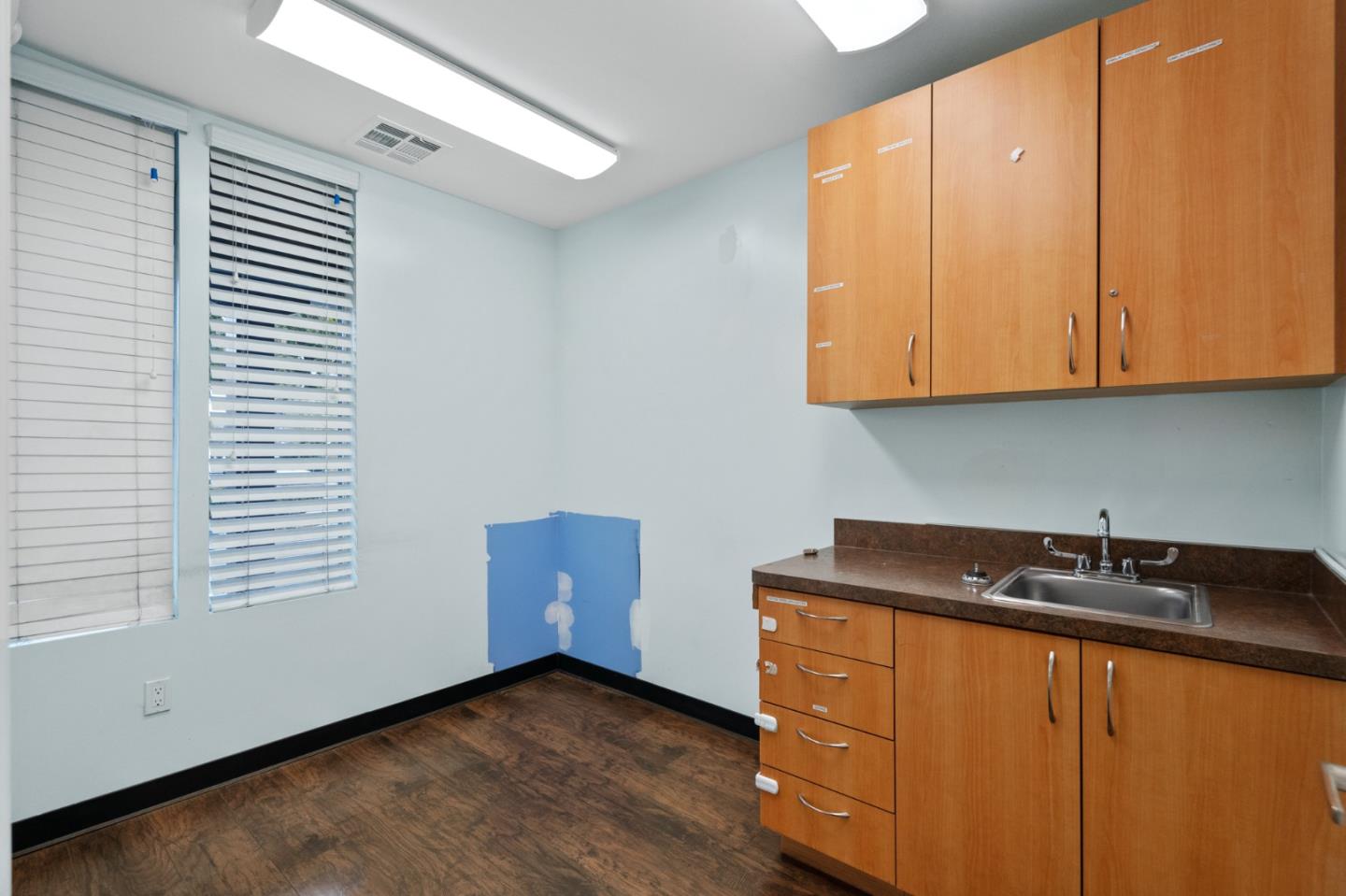 Detail Gallery Image 7 of 8 For 860 E Remington Dr #B,  Sunnyvale,  CA 94087 - – Beds | – Baths