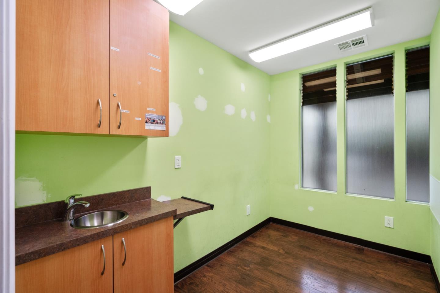 Detail Gallery Image 8 of 8 For 860 E Remington Dr #B,  Sunnyvale,  CA 94087 - – Beds | – Baths
