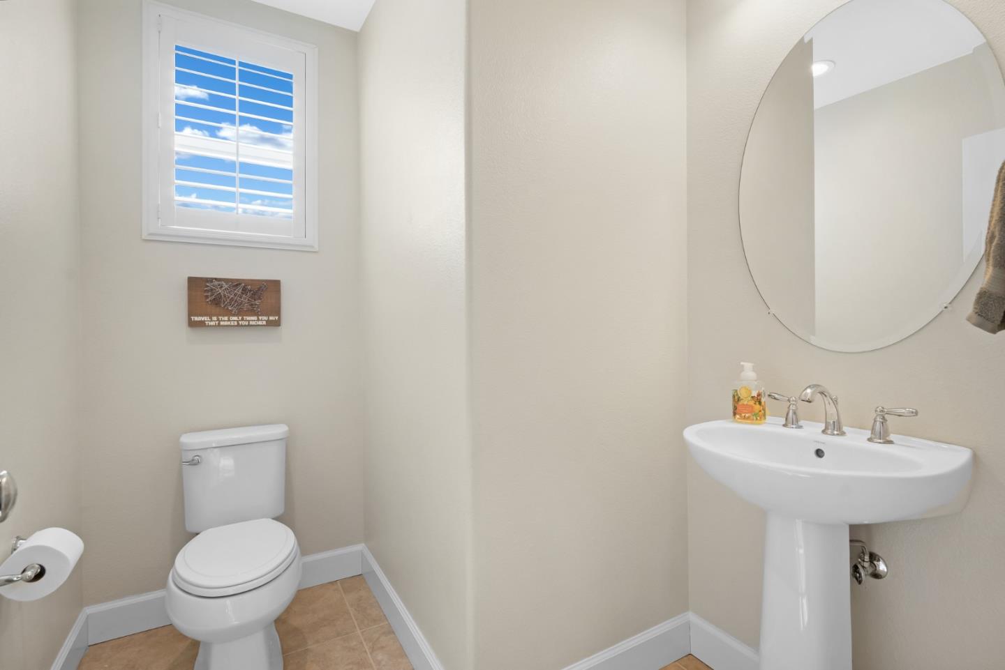 Detail Gallery Image 13 of 62 For 691 Toledo Dr, Hollister,  CA 95023 - 4 Beds | 2 Baths