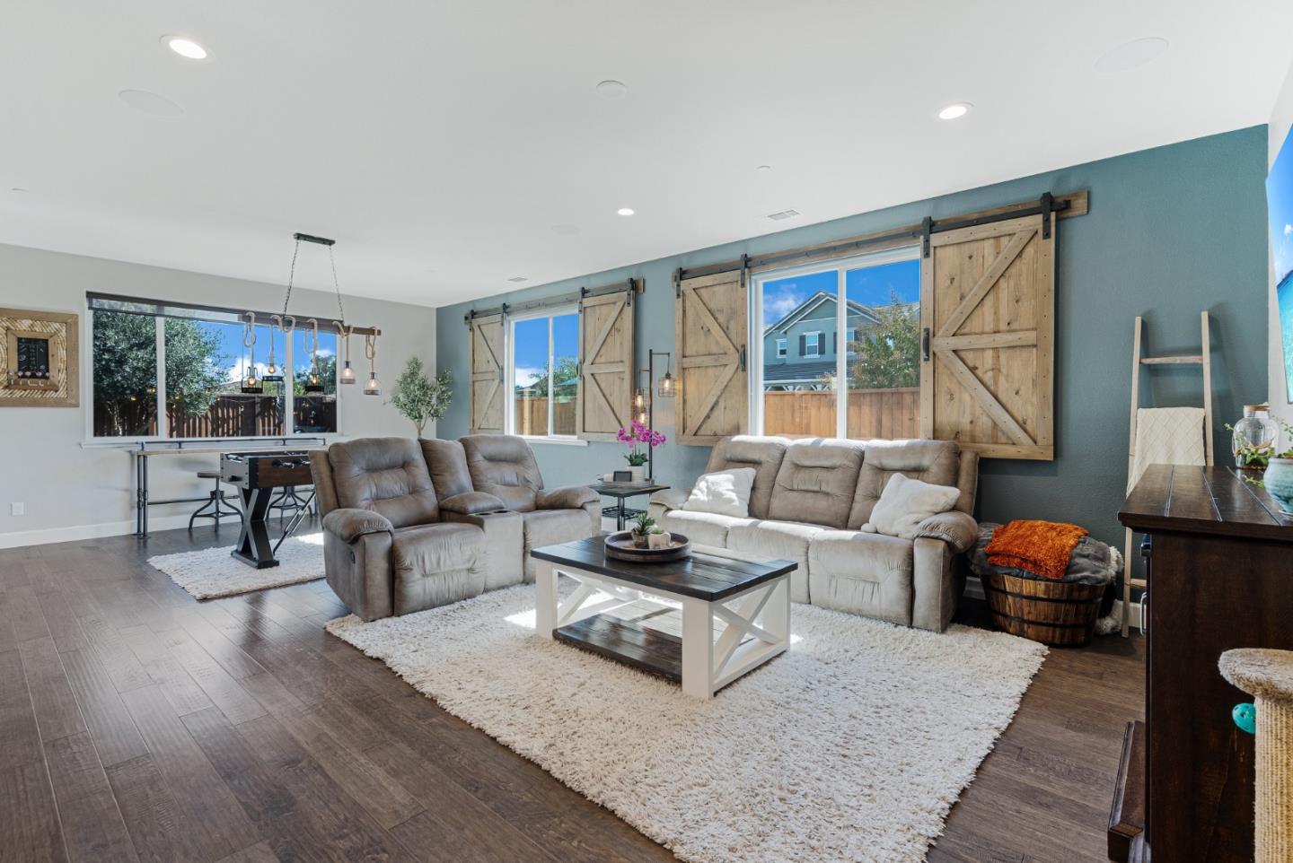 Detail Gallery Image 16 of 62 For 691 Toledo Dr, Hollister,  CA 95023 - 4 Beds | 2 Baths