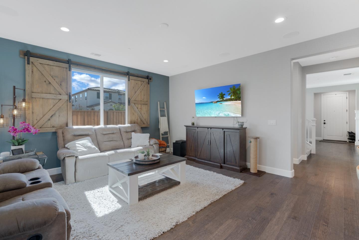Detail Gallery Image 17 of 62 For 691 Toledo Dr, Hollister,  CA 95023 - 4 Beds | 2 Baths