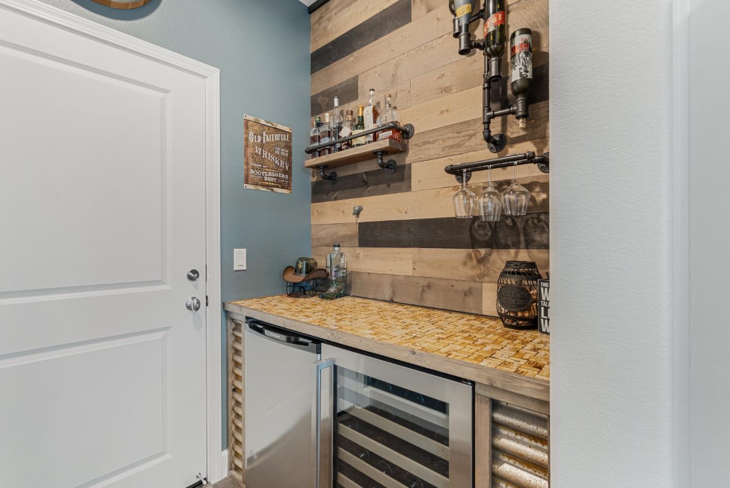 Detail Gallery Image 26 of 62 For 691 Toledo Dr, Hollister,  CA 95023 - 4 Beds | 2 Baths