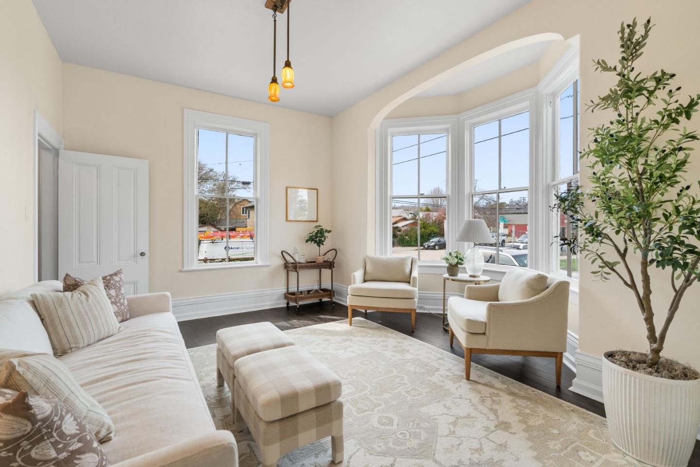 Detail Gallery Image 8 of 51 For 126 Cedar St, Santa Cruz,  CA 95060 - 3 Beds | 2 Baths