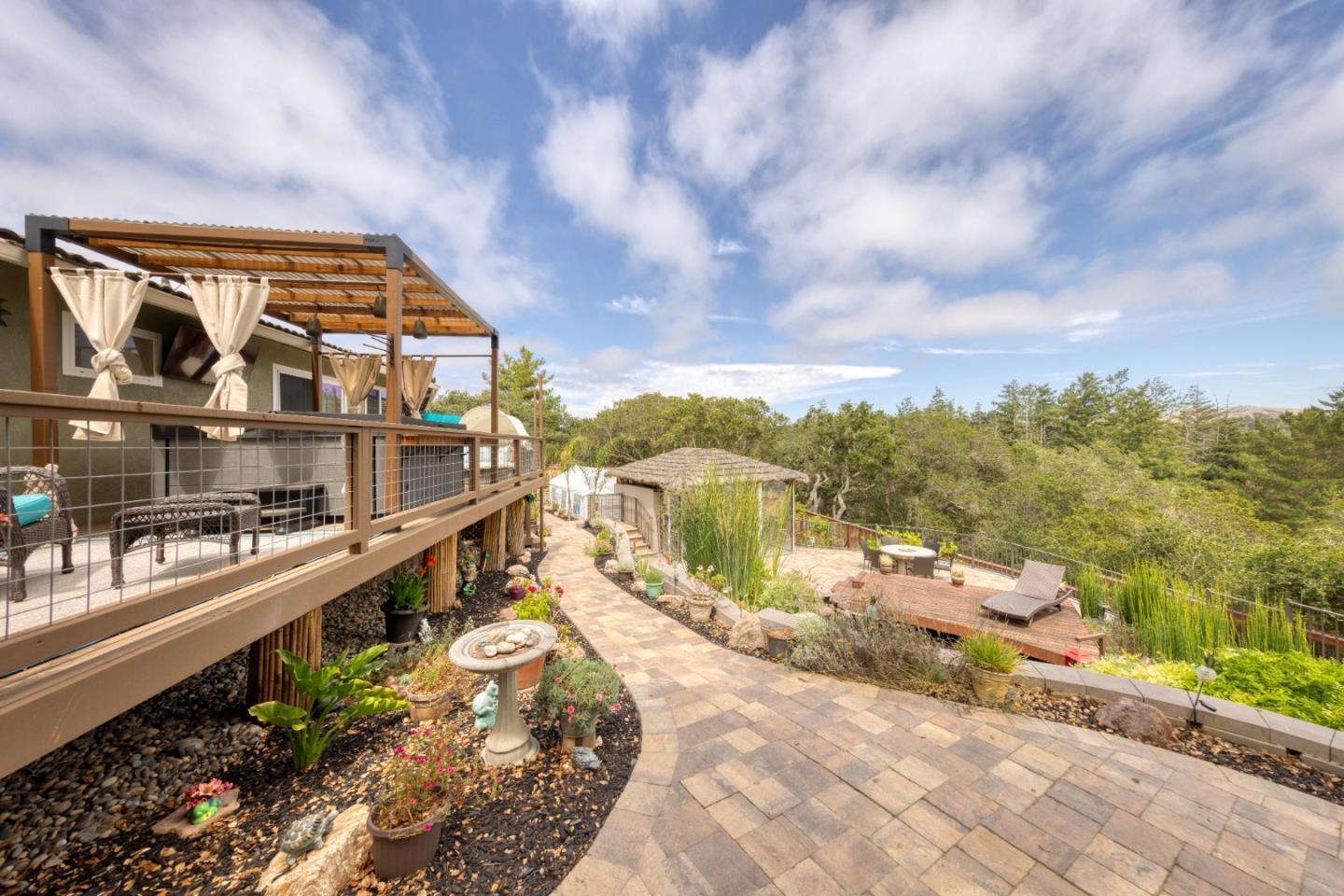 Detail Gallery Image 10 of 40 For 19608 Brentwood Ct, Prunedale,  CA 93907 - 3 Beds | 2/1 Baths