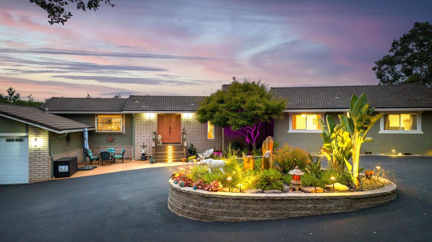 Detail Gallery Image 2 of 40 For 19608 Brentwood Ct, Prunedale,  CA 93907 - 3 Beds | 2/1 Baths