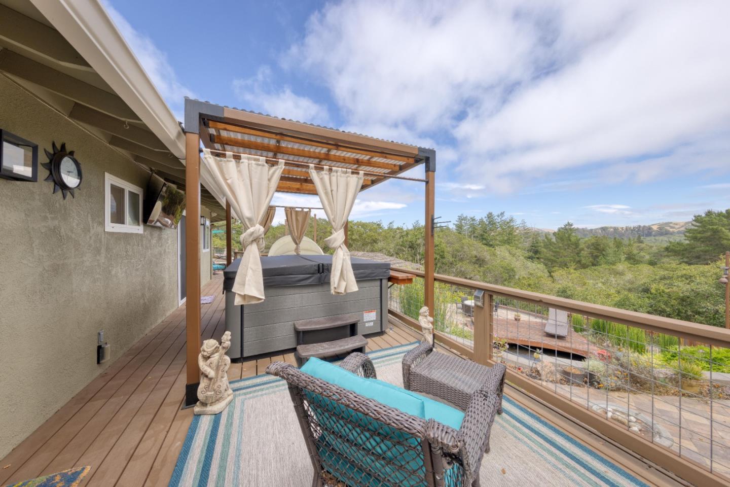 Detail Gallery Image 7 of 40 For 19608 Brentwood Ct, Prunedale,  CA 93907 - 3 Beds | 2/1 Baths