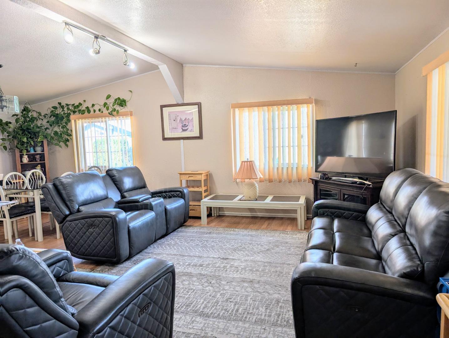 Detail Gallery Image 4 of 34 For 14004 Orilla Del Agua #265,  Castroville,  CA 95012 - 2 Beds | 2 Baths