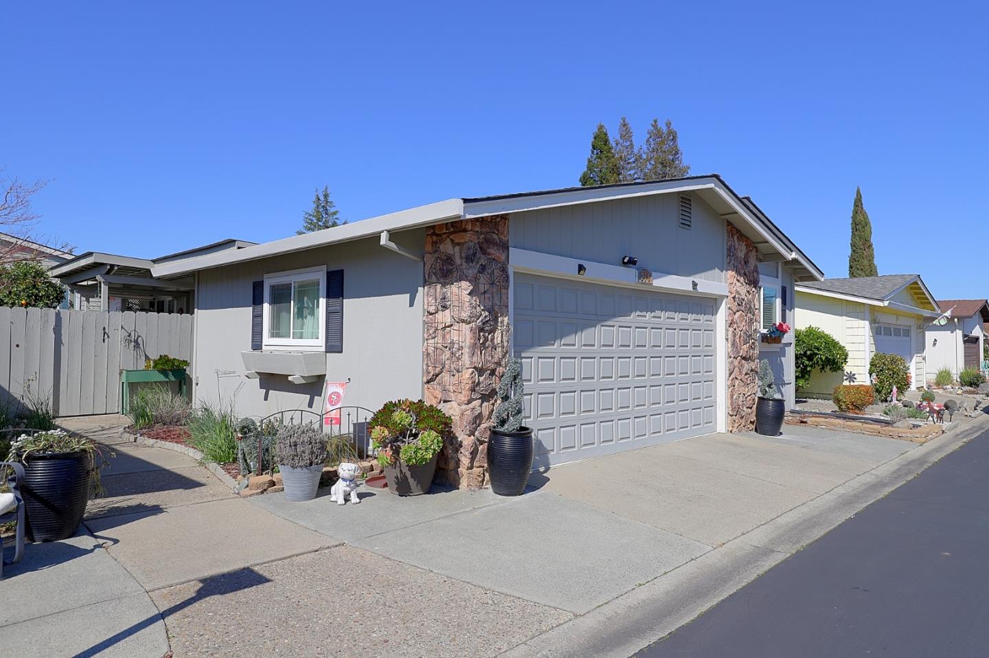 Detail Gallery Image 2 of 29 For 276 Cherry Ct #276,  Morgan Hill,  CA 95037 - 2 Beds | 2 Baths