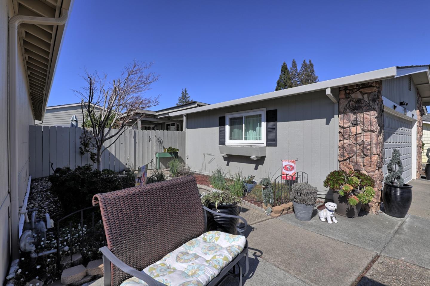 Detail Gallery Image 3 of 29 For 276 Cherry Ct #276,  Morgan Hill,  CA 95037 - 2 Beds | 2 Baths