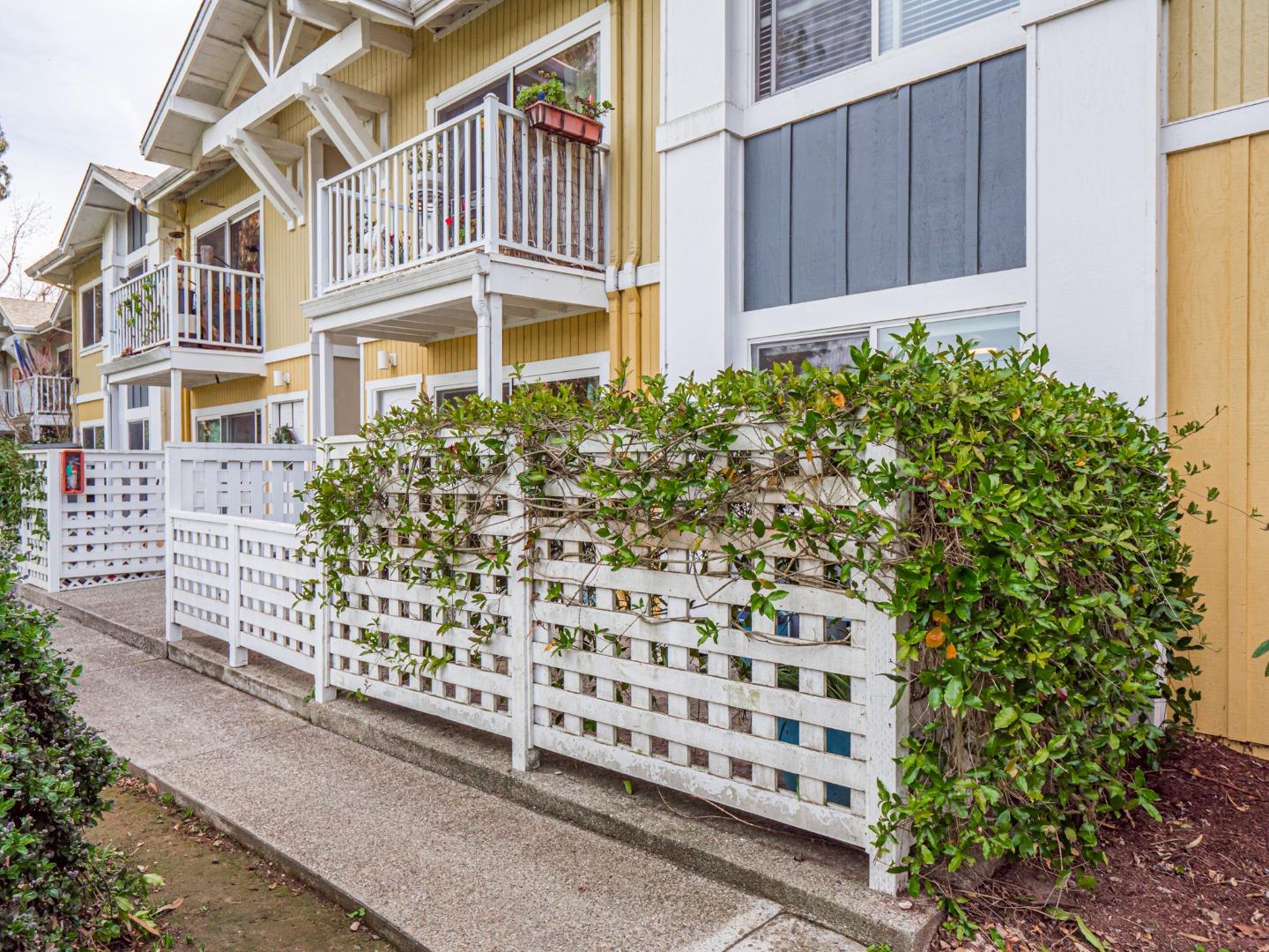 Detail Gallery Image 16 of 25 For 755 14th Ave #515,  Santa Cruz,  CA 95062 - 2 Beds | 1 Baths