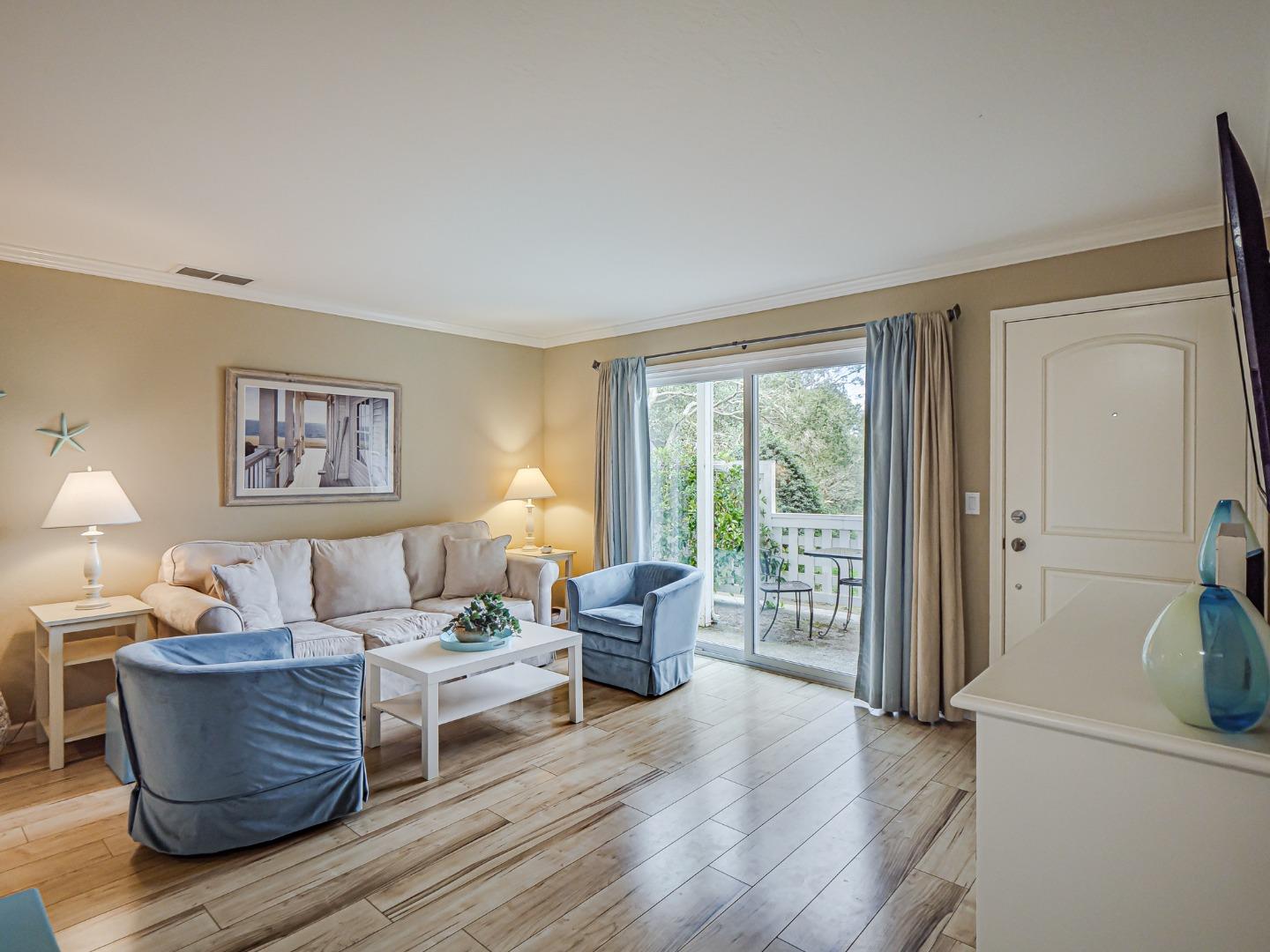 Detail Gallery Image 3 of 25 For 755 14th Ave #515,  Santa Cruz,  CA 95062 - 2 Beds | 1 Baths