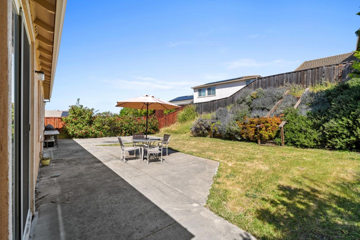 Detail Gallery Image 5 of 46 For 1085 Oakpoint Dr, Bay Point,  CA 94565 - 4 Beds | 2 Baths