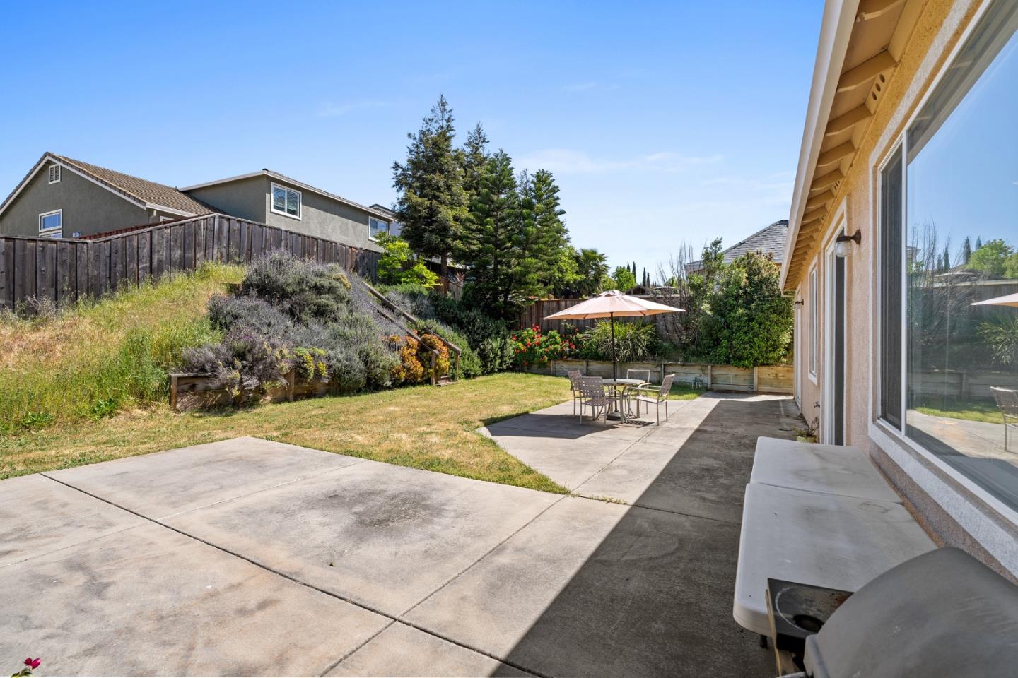 Detail Gallery Image 8 of 46 For 1085 Oakpoint Dr, Bay Point,  CA 94565 - 4 Beds | 2 Baths