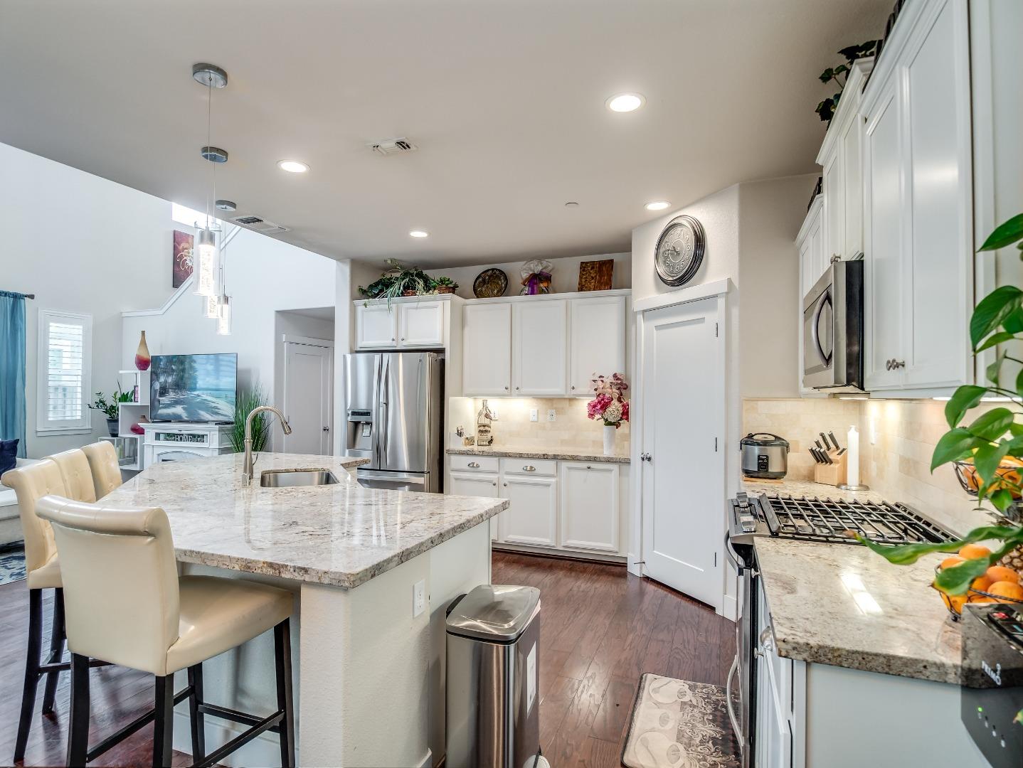 Detail Gallery Image 8 of 40 For 17018 Morgan St, East Garrison,  CA 93933 - 4 Beds | 2/1 Baths