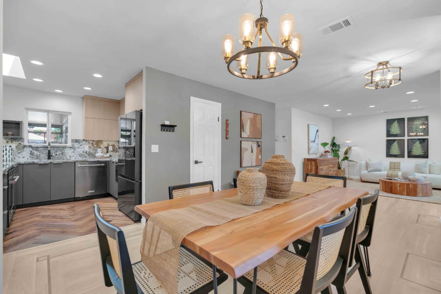 Detail Gallery Image 10 of 65 For 959 Normington Way, San Jose,  CA 95136 - 3 Beds | 2 Baths