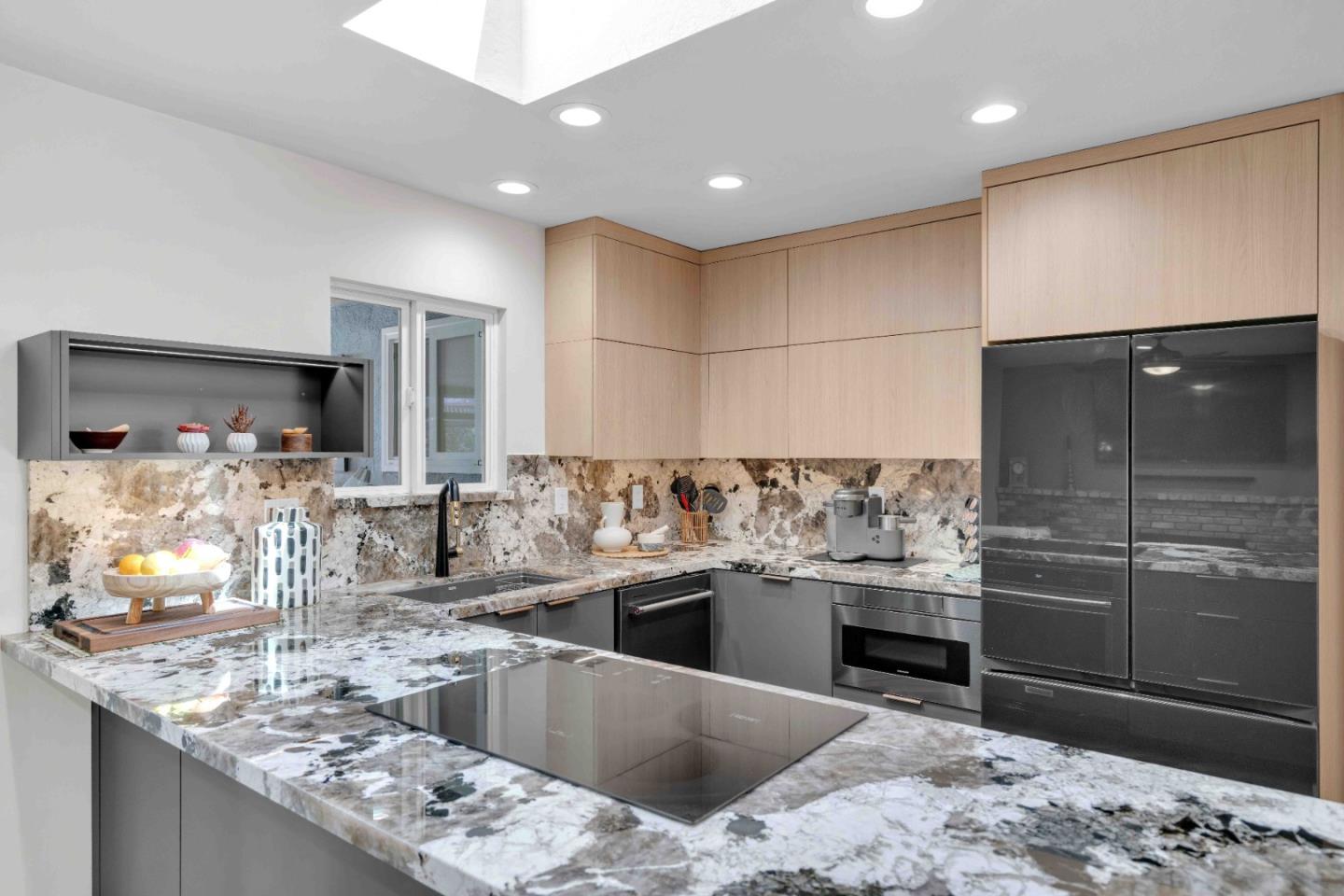 Detail Gallery Image 13 of 65 For 959 Normington Way, San Jose,  CA 95136 - 3 Beds | 2 Baths
