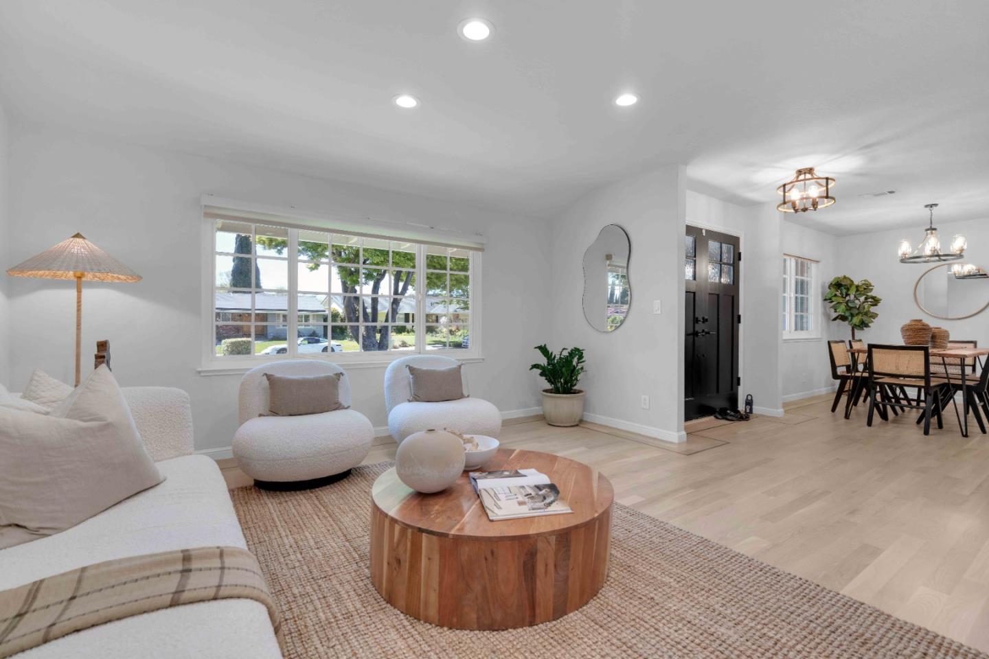 Detail Gallery Image 5 of 65 For 959 Normington Way, San Jose,  CA 95136 - 3 Beds | 2 Baths