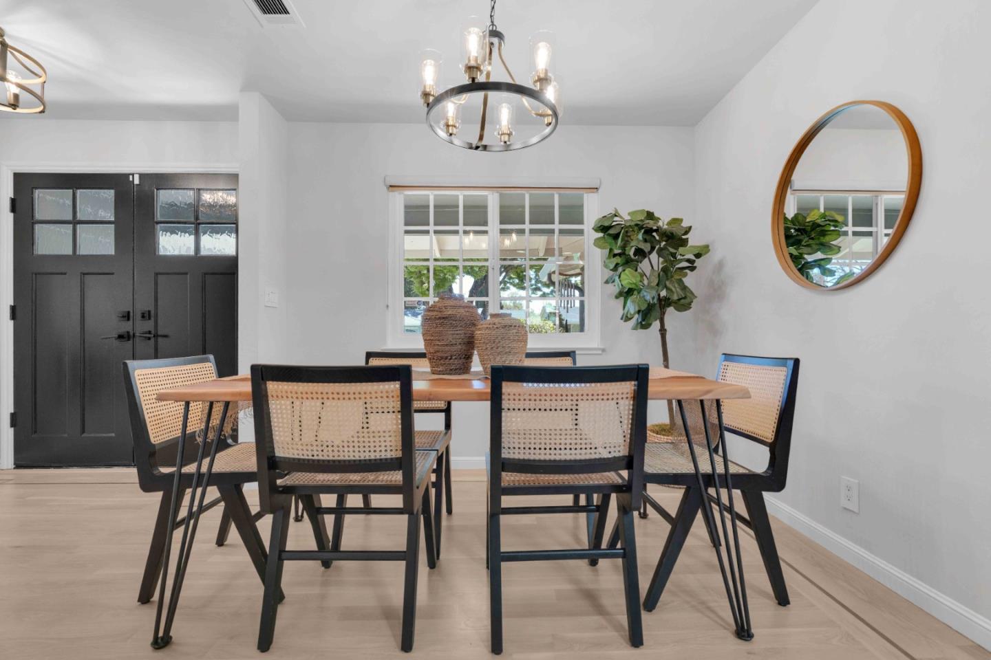 Detail Gallery Image 9 of 65 For 959 Normington Way, San Jose,  CA 95136 - 3 Beds | 2 Baths
