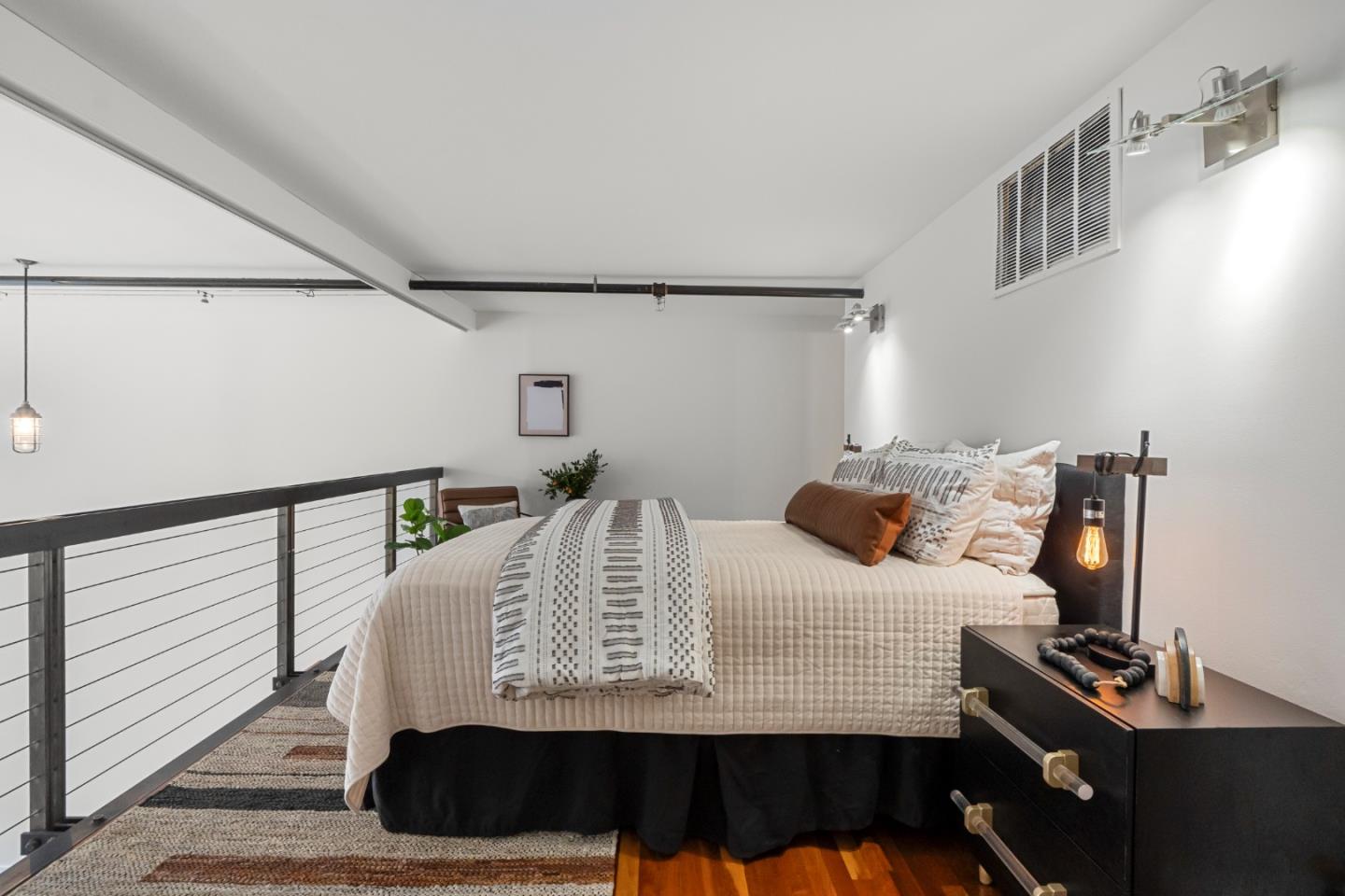 Detail Gallery Image 17 of 38 For 1 Clarence Pl #5,  San Francisco,  CA 94107 - 2 Beds | 2 Baths
