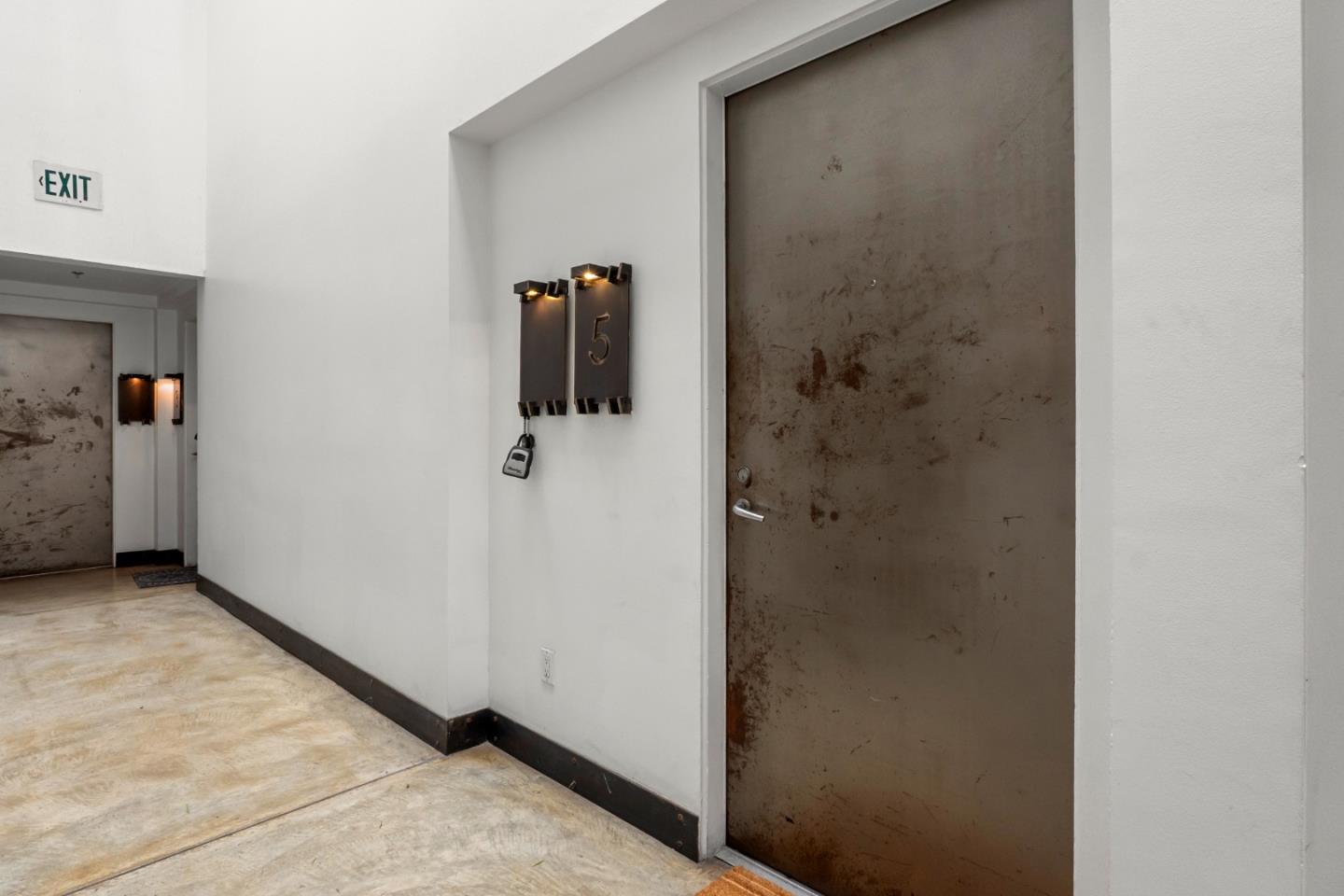 Detail Gallery Image 2 of 38 For 1 Clarence Pl #5,  San Francisco,  CA 94107 - 2 Beds | 2 Baths