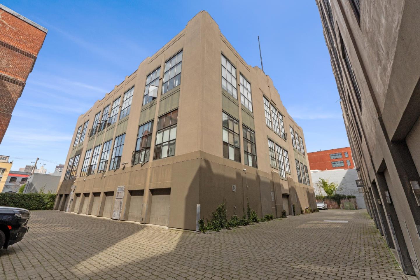 Detail Gallery Image 23 of 38 For 1 Clarence Pl #5,  San Francisco,  CA 94107 - 2 Beds | 2 Baths