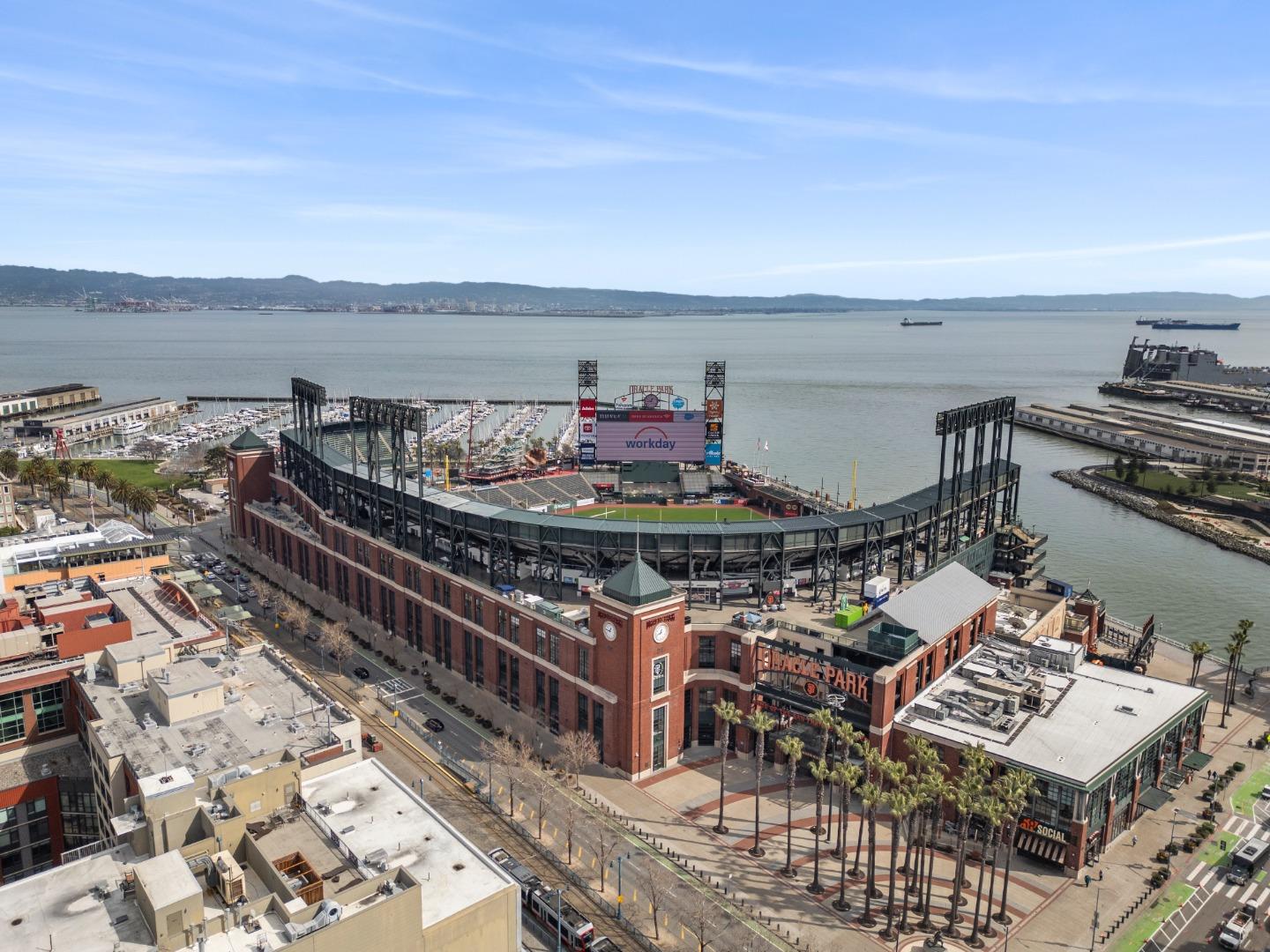Detail Gallery Image 34 of 38 For 1 Clarence Pl #5,  San Francisco,  CA 94107 - 2 Beds | 2 Baths