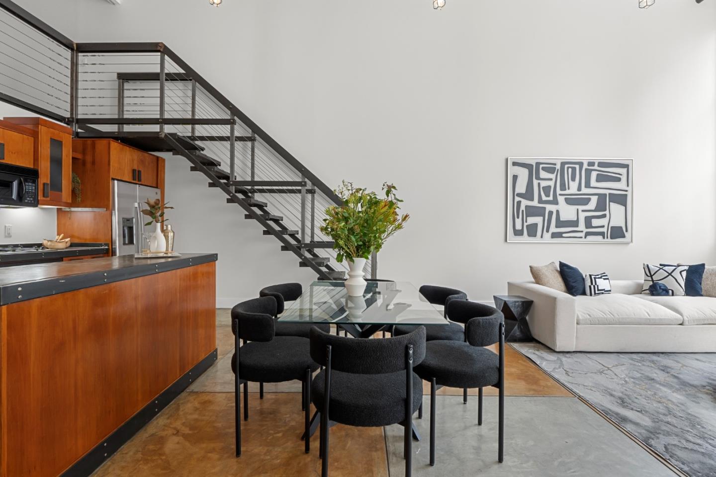 Detail Gallery Image 7 of 38 For 1 Clarence Pl #5,  San Francisco,  CA 94107 - 2 Beds | 2 Baths