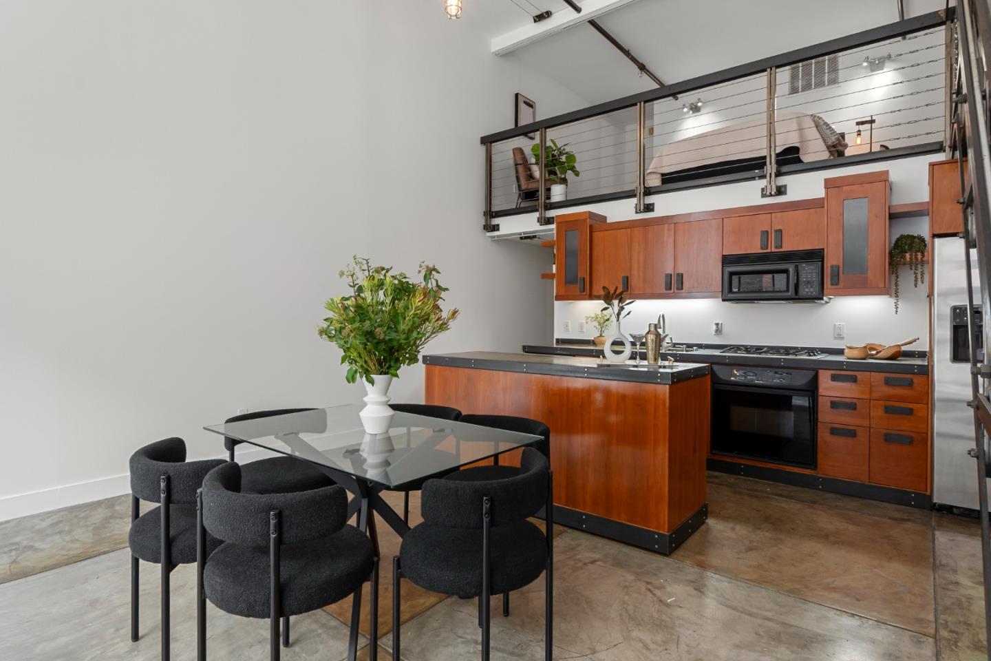 Detail Gallery Image 8 of 38 For 1 Clarence Pl #5,  San Francisco,  CA 94107 - 2 Beds | 2 Baths