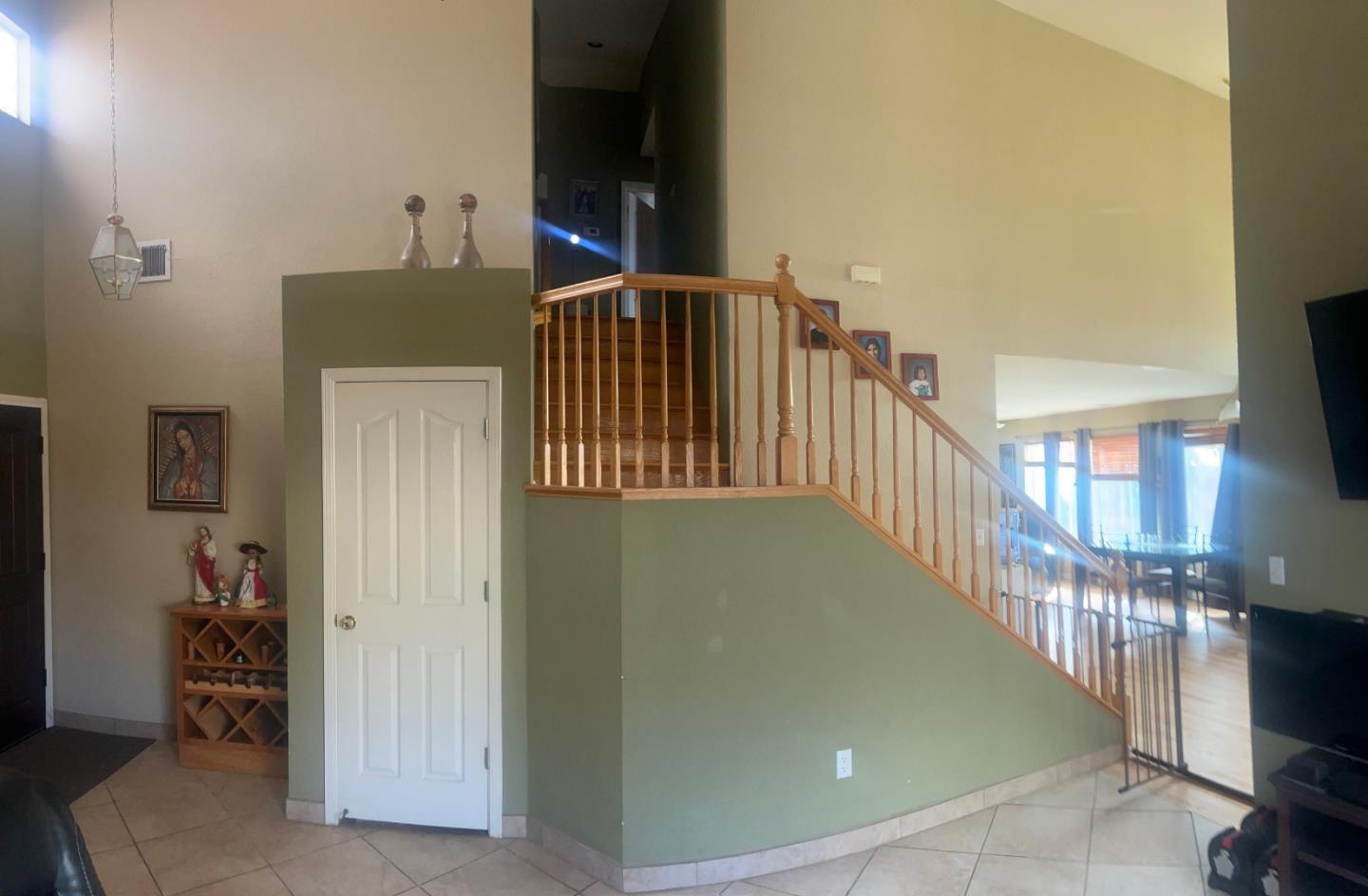 Detail Gallery Image 6 of 24 For 2260 Ventana Ct, Hollister,  CA 95023 - 4 Beds | 2/1 Baths