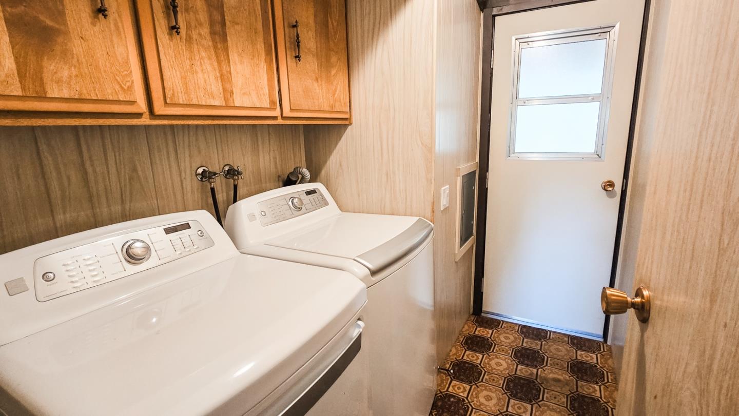 Detail Gallery Image 17 of 27 For 17596 Pond Derosa #10,  Prunedale,  CA 93907 - 3 Beds | 2 Baths