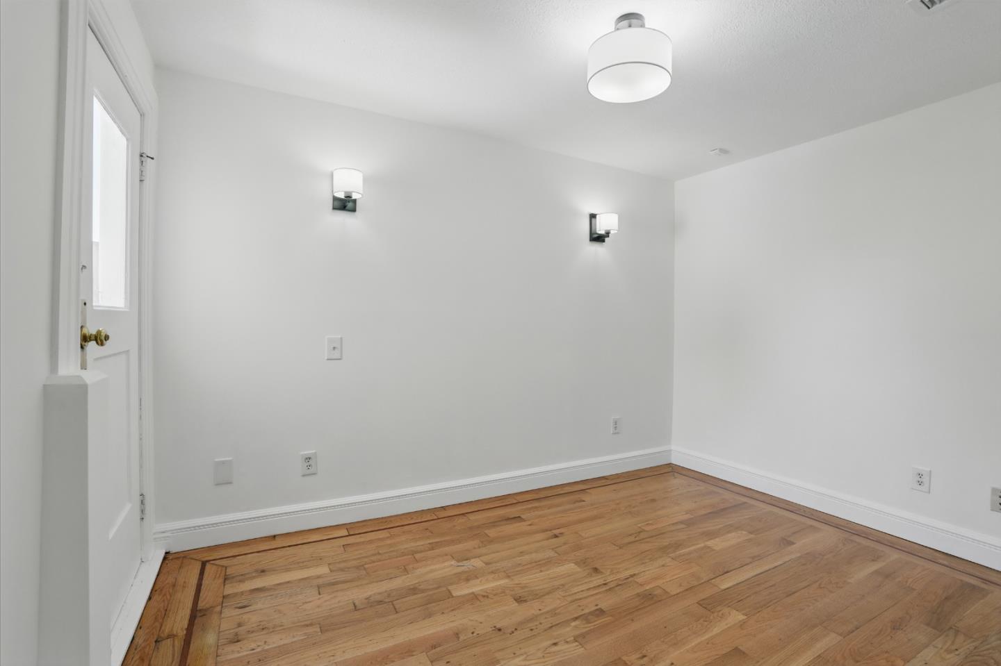 Detail Gallery Image 21 of 42 For 32 Cross St, San Francisco,  CA 94112 - 4 Beds | 2 Baths