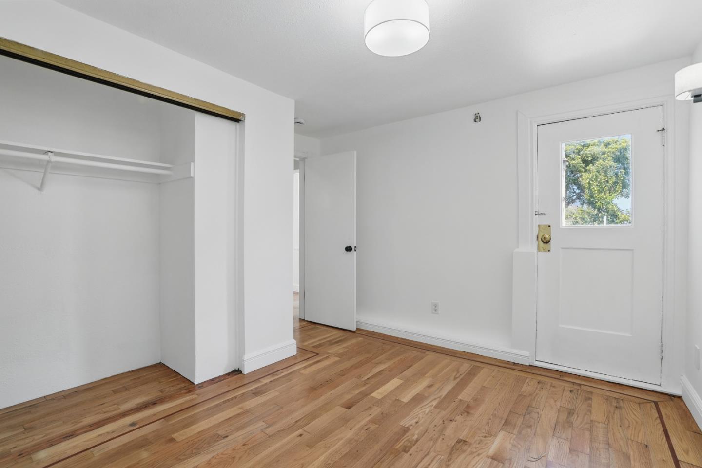 Detail Gallery Image 22 of 42 For 32 Cross St, San Francisco,  CA 94112 - 4 Beds | 2 Baths