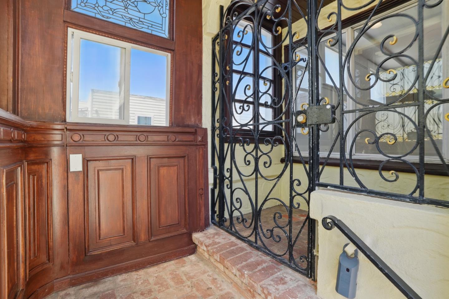 Detail Gallery Image 27 of 42 For 32 Cross St, San Francisco,  CA 94112 - 4 Beds | 2 Baths