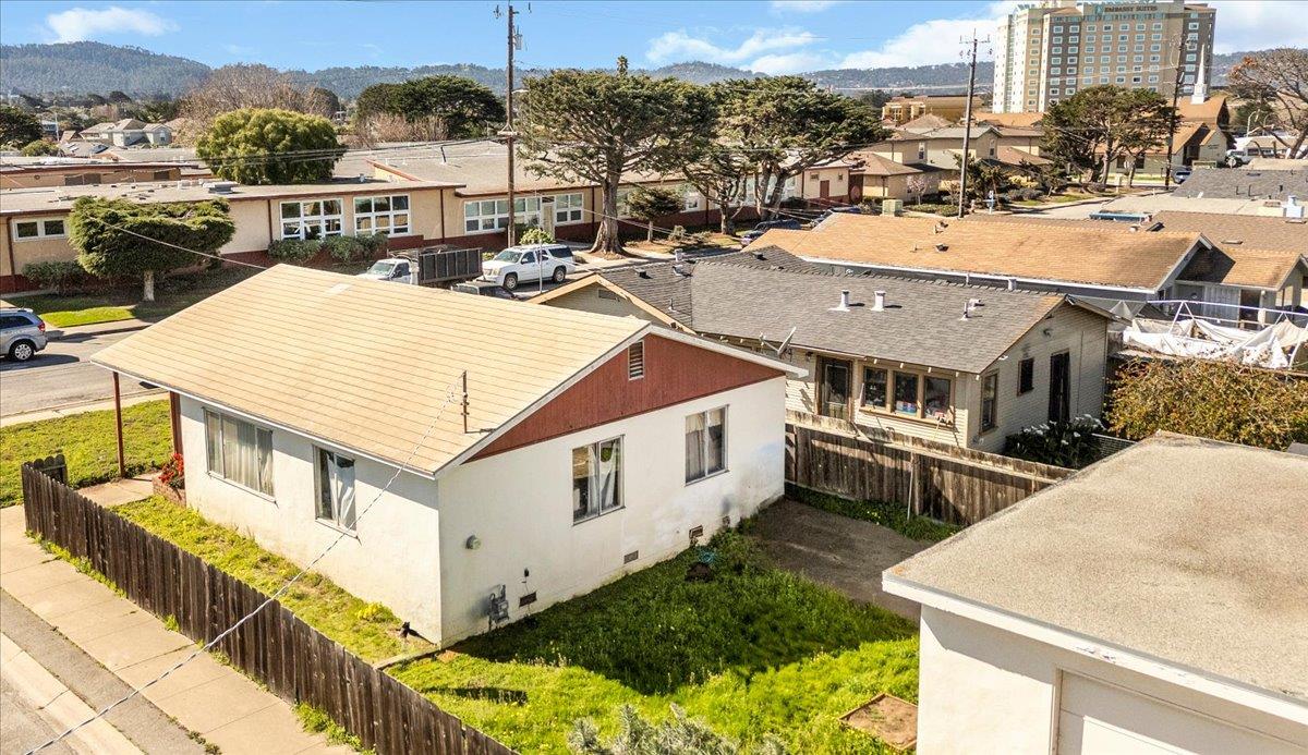 Detail Gallery Image 4 of 6 For 495 Elm Ave, Seaside,  CA 93955 - 2 Beds | 1 Baths