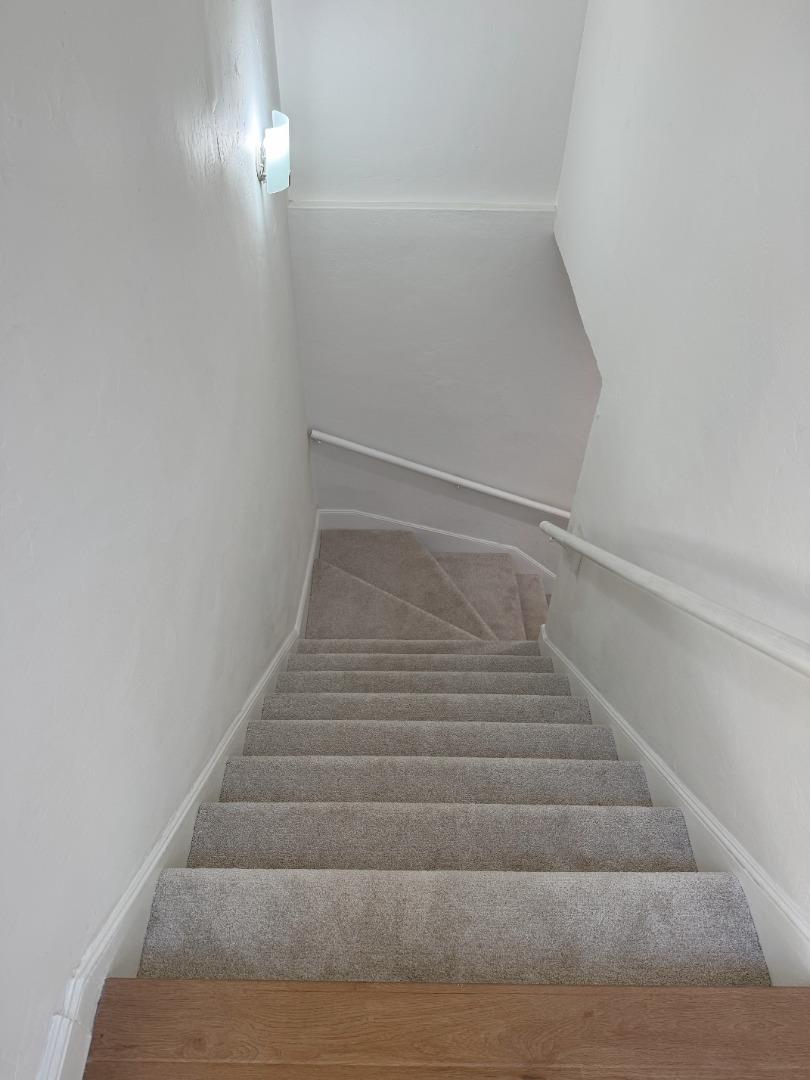 Detail Gallery Image 8 of 19 For 139 Bridgeview Dr, San Francisco,  CA 94124 - 2 Beds | 1 Baths