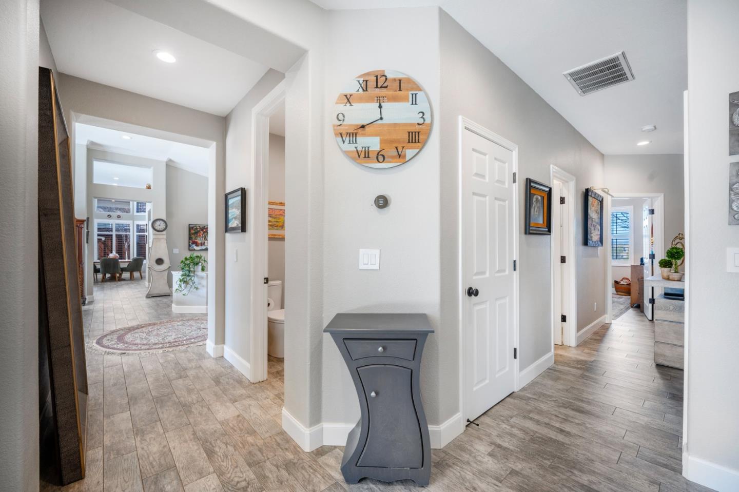 Detail Gallery Image 14 of 36 For 1235 Quail Ridge Way, Hollister,  CA 95023 - 4 Beds | 2/1 Baths