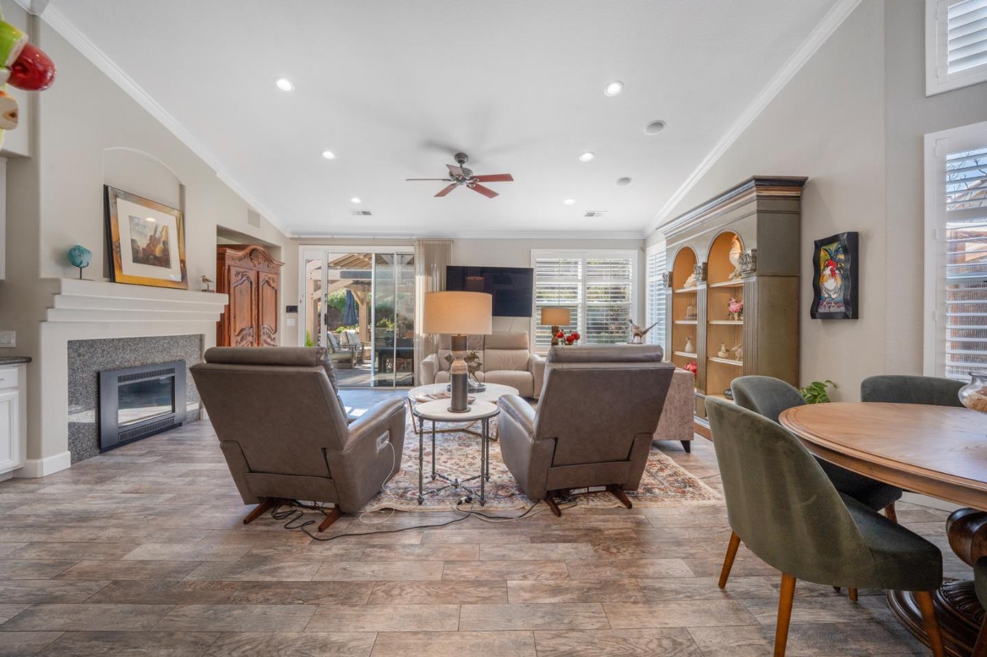 Detail Gallery Image 25 of 36 For 1235 Quail Ridge Way, Hollister,  CA 95023 - 4 Beds | 2/1 Baths