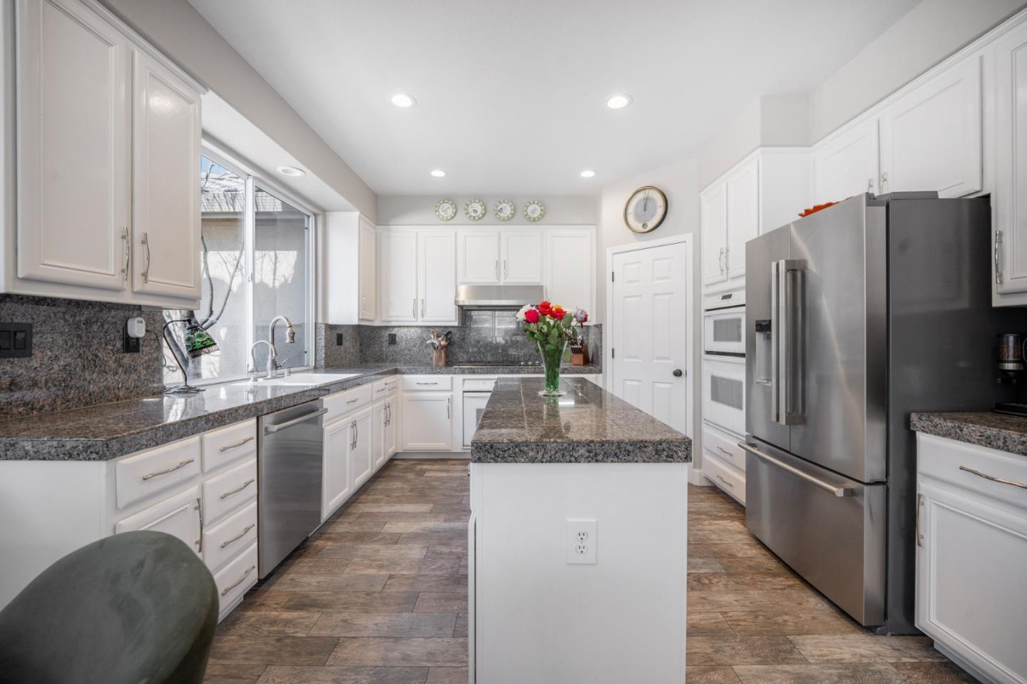 Detail Gallery Image 26 of 36 For 1235 Quail Ridge Way, Hollister,  CA 95023 - 4 Beds | 2/1 Baths