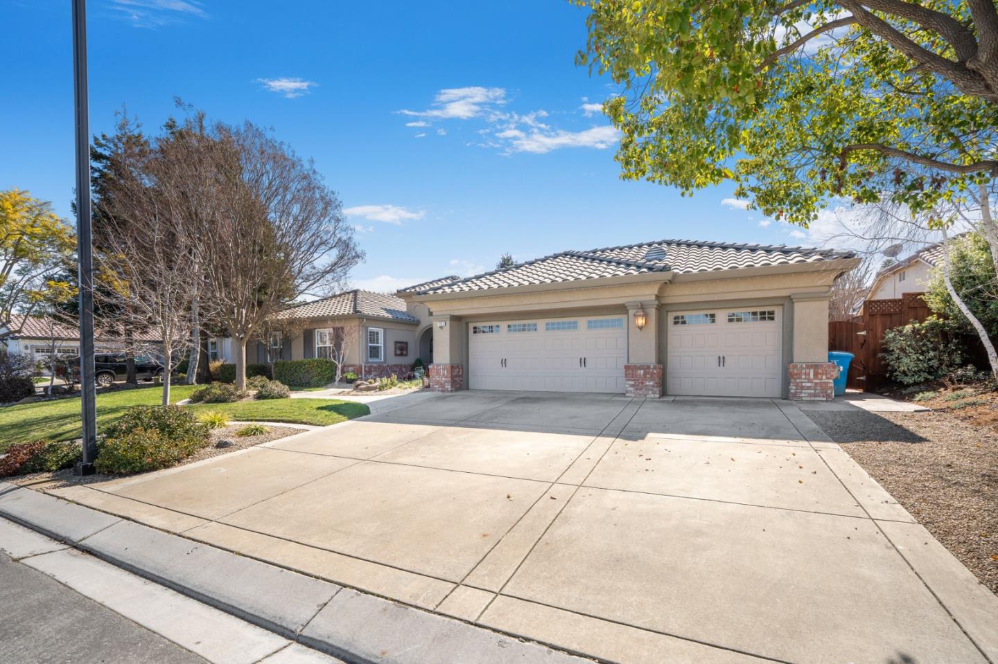 Detail Gallery Image 30 of 36 For 1235 Quail Ridge Way, Hollister,  CA 95023 - 4 Beds | 2/1 Baths