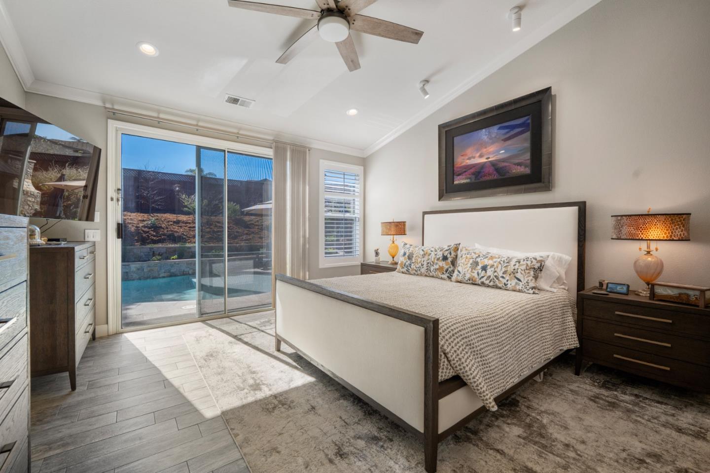Detail Gallery Image 7 of 36 For 1235 Quail Ridge Way, Hollister,  CA 95023 - 4 Beds | 2/1 Baths