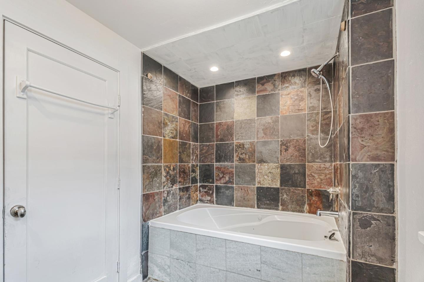 Detail Gallery Image 23 of 31 For 4045 Cory St, Soquel,  CA 95073 - 3 Beds | 1 Baths